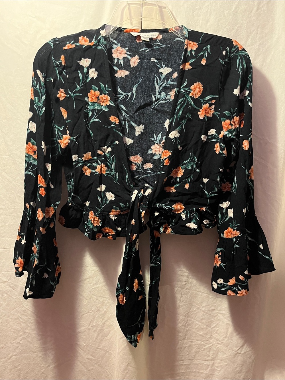 American Eagle Outfitters Black Floral Tie-Front Crop Top